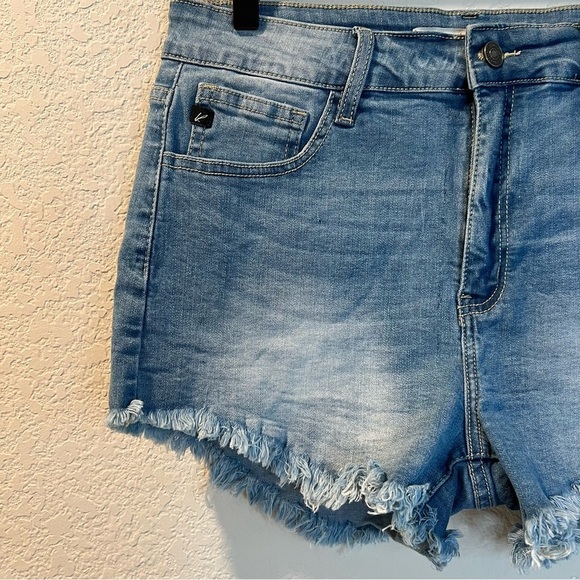 Women’s new Kancan light wash cut off jeans shorts size 30 - Picture 3 of 5